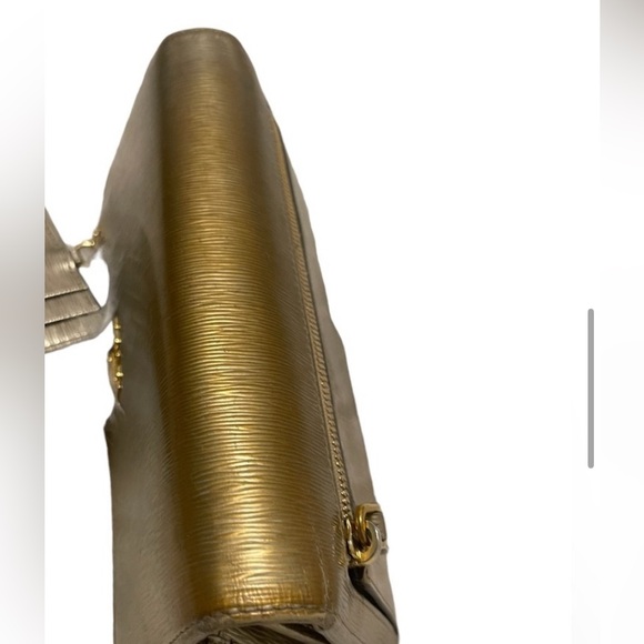 Prada long wallet, authentic - Picture 8 of 9